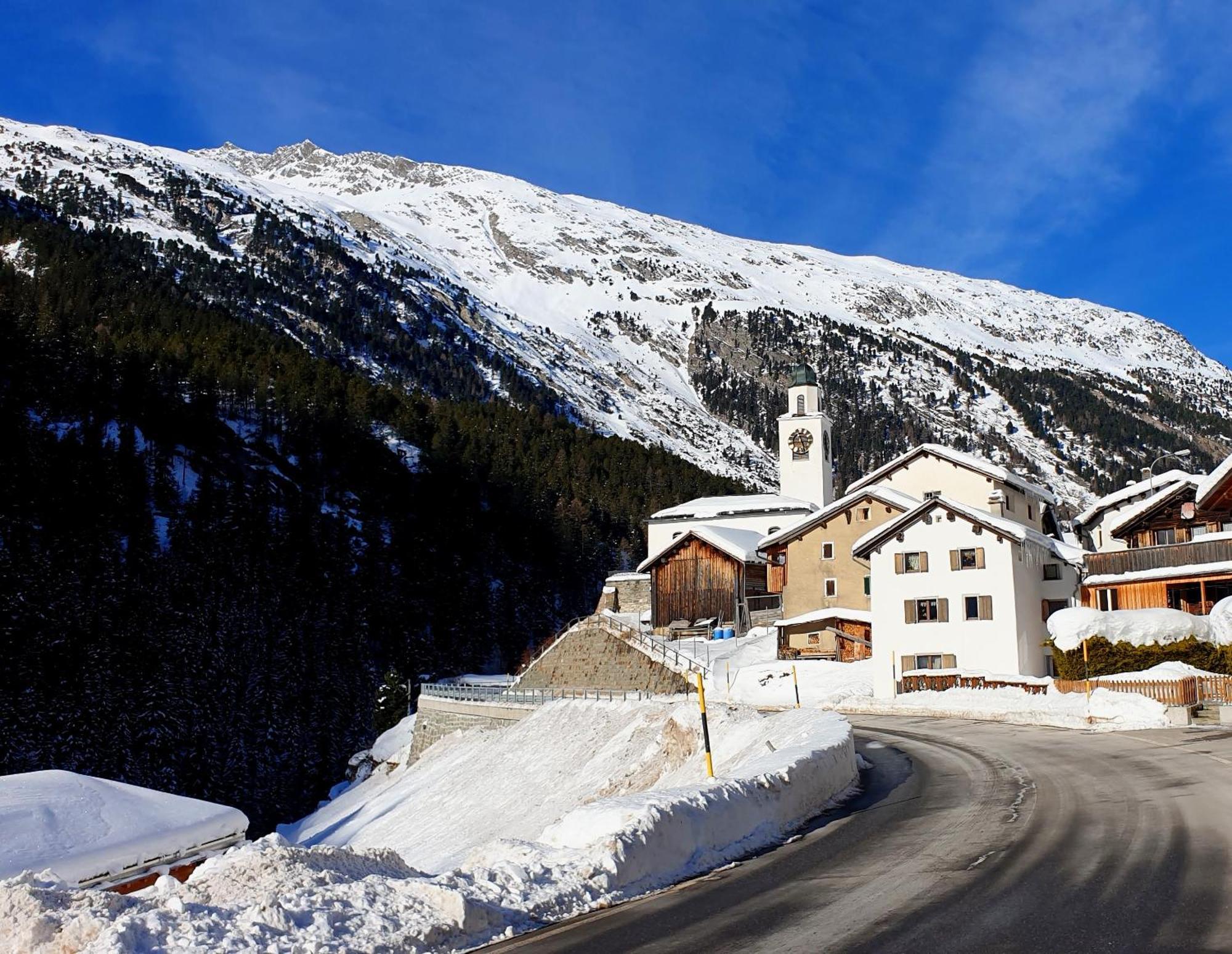 Gasthaus Alpenrose * Innerferrera